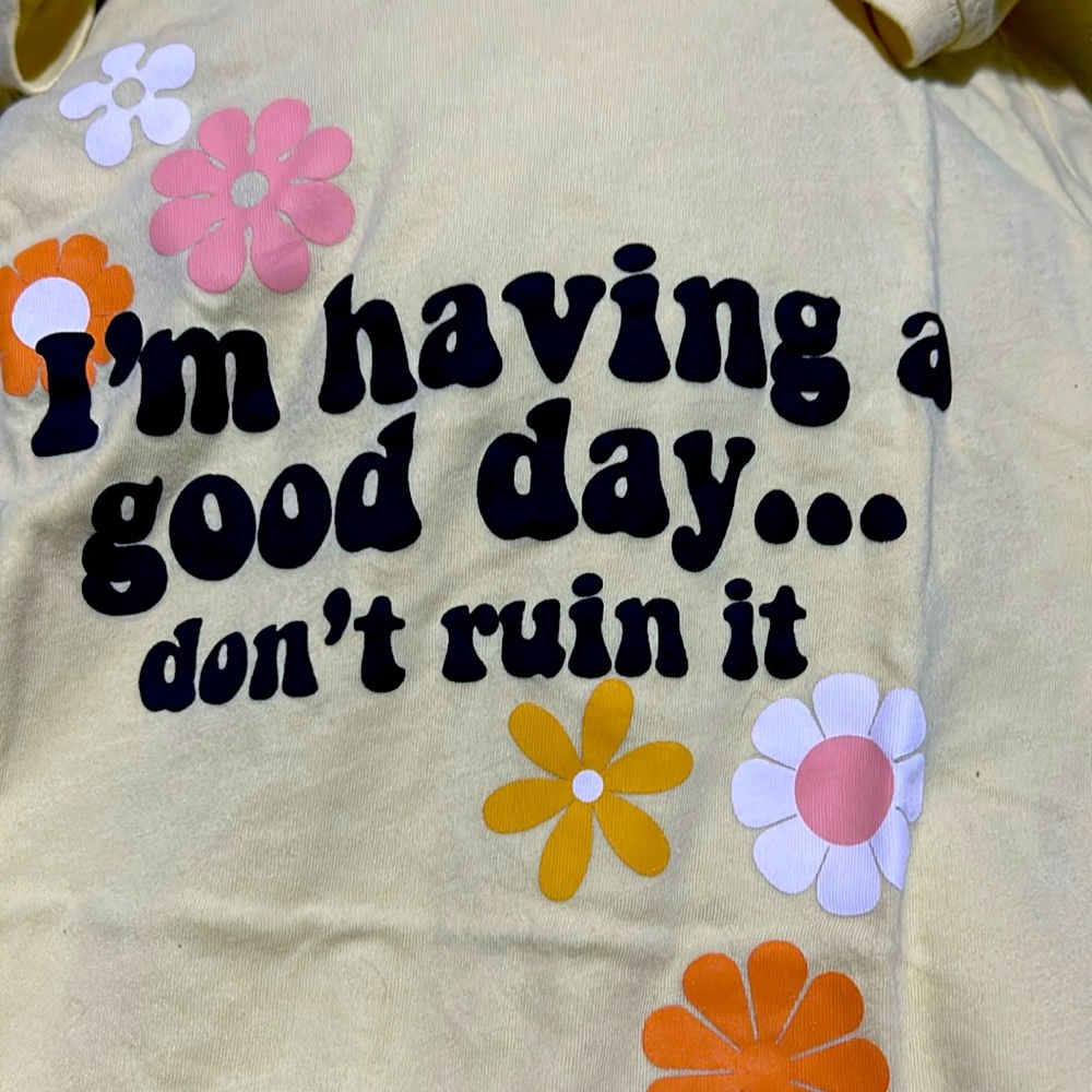 yellow, medium t shirt